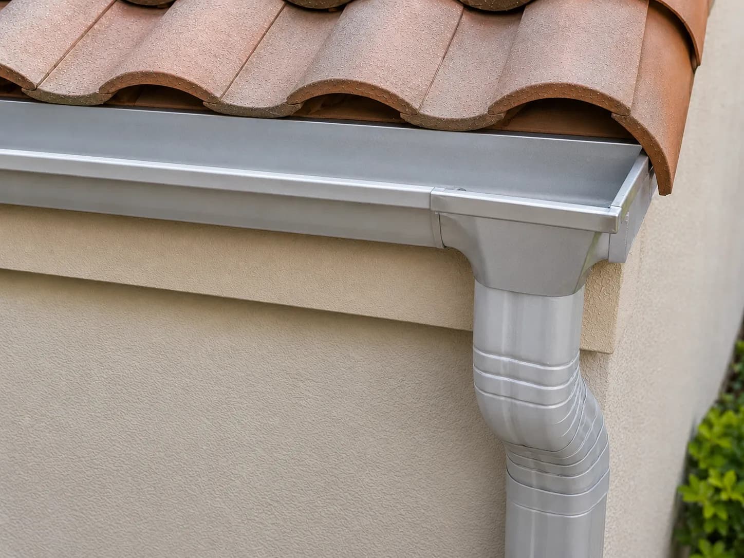 Gutter Cleaning before and after in Hidden Hills